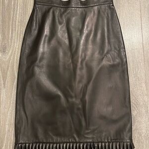 GRAY GRAY Black Leather Pleated Hem Pencil Skirt Size 4 Made in Italy
